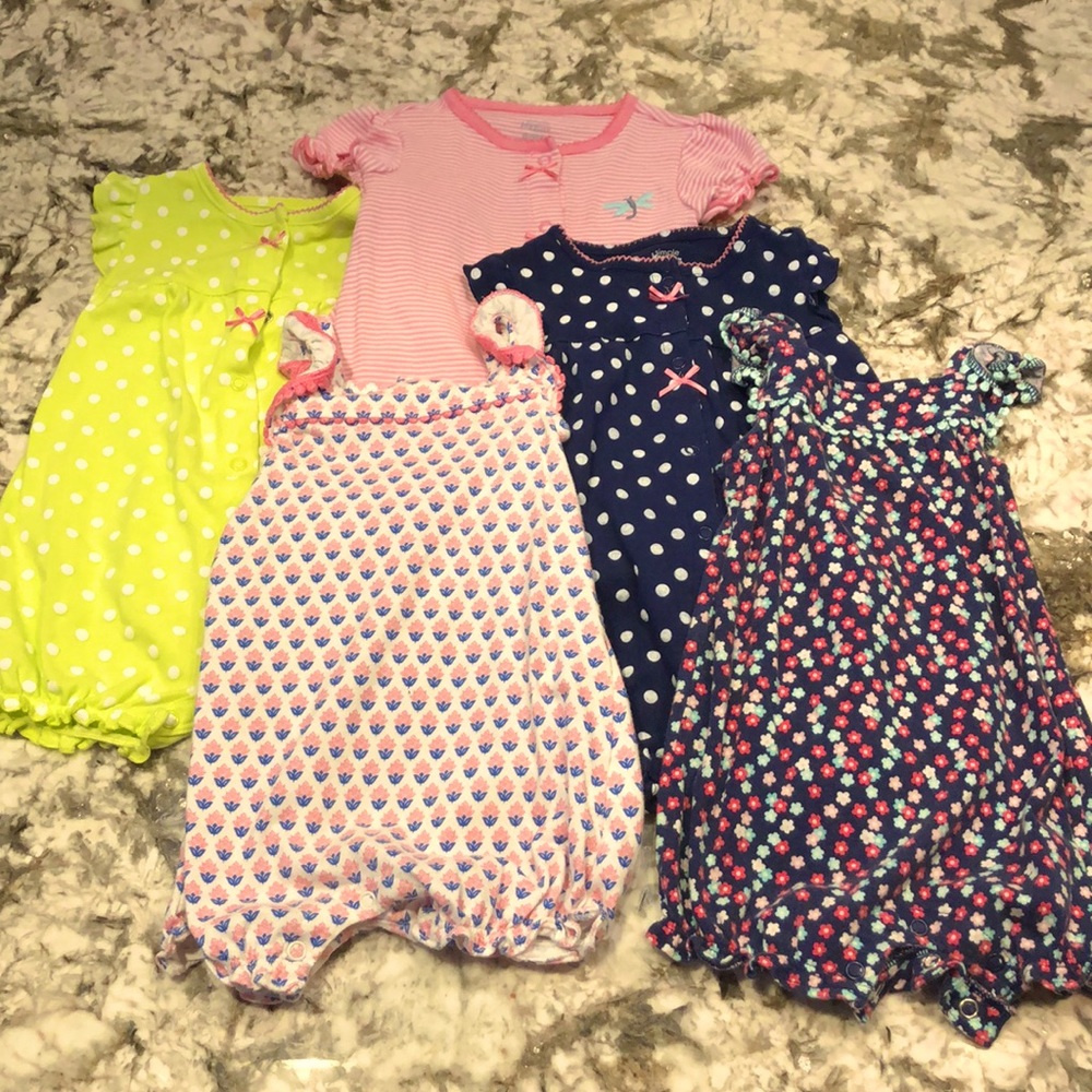 LOT of Bubble rompers 6-9 months